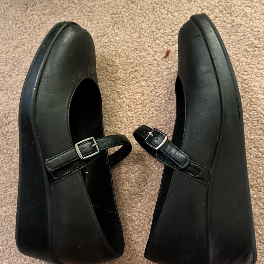 Classic Black Womens Shoes